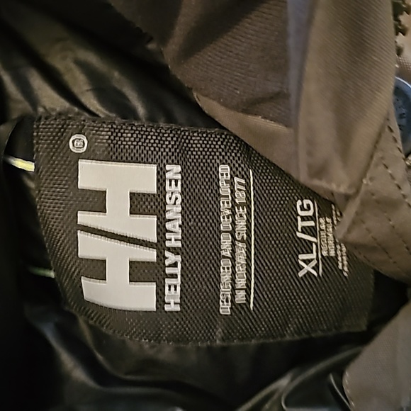 Like New Helly Hansen Fairbanks Parker. Green size XL - Picture 5 of 13